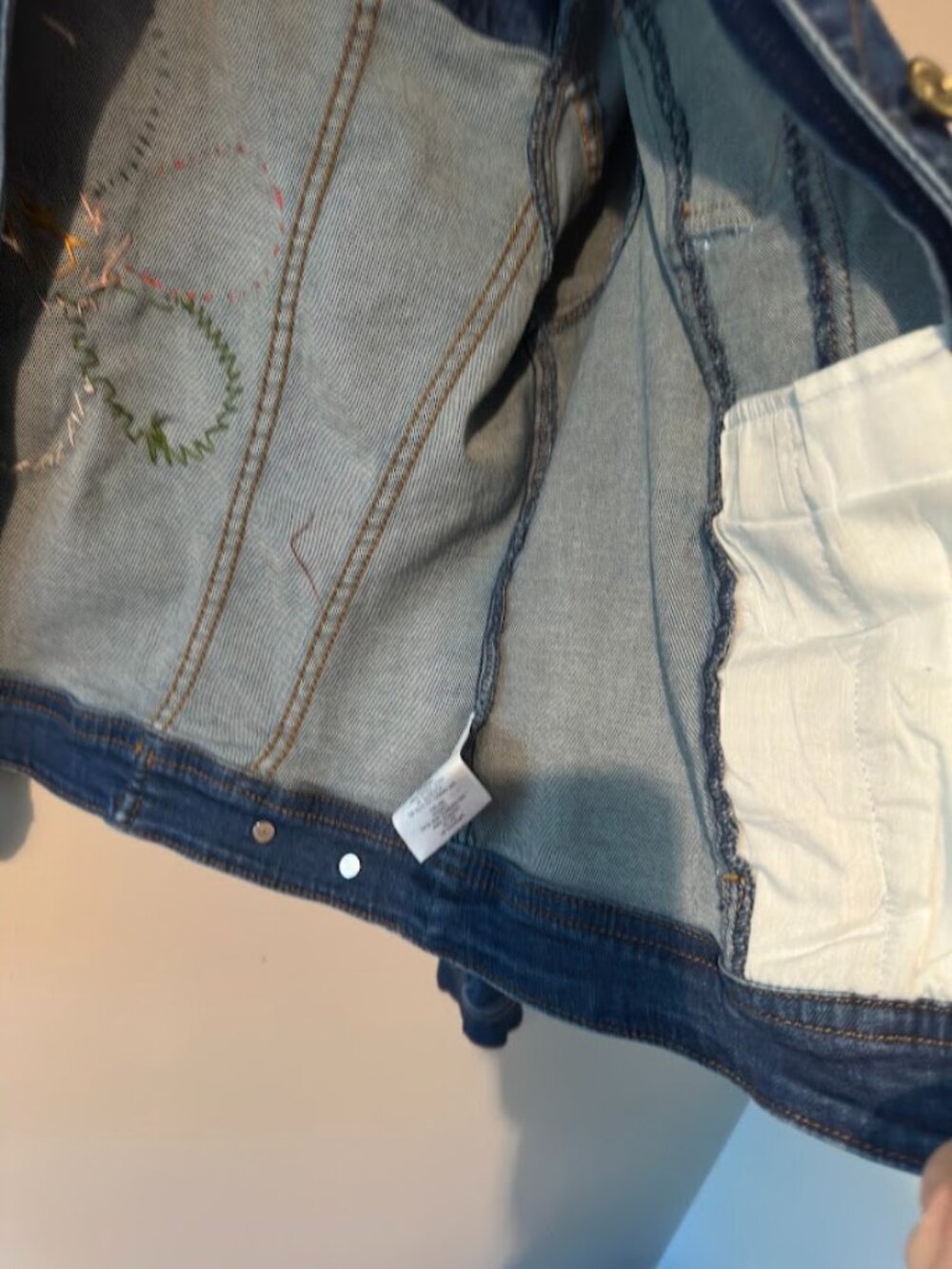 Isaac Mizrahi Upcycled Patchwork Denim Jacket, Womens sz 6 - Picture 11 of 12